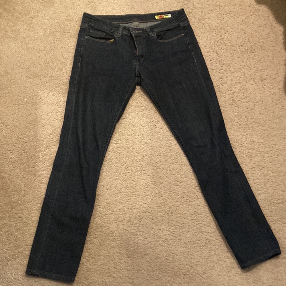Womens dark denim skinny jeans with some stretch- Size 29